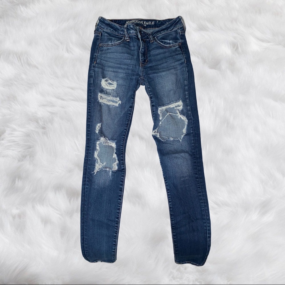 American Eagle Distressed Jeggings😍